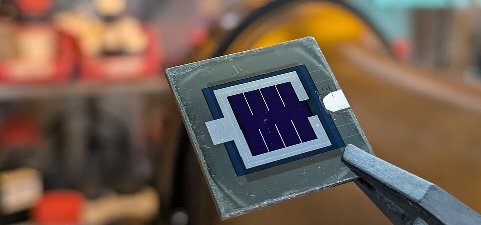 tandem solar cell tandem solar cell
