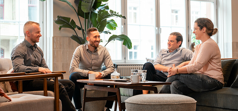 The aescolab founders Julian Schramm (CPO), Tobias Moertel (COO), Stephan Dreier (CEO) and Ruth Biallowons (CMO) The aescolab founders Julian Schramm (CPO), Tobias Moertel (COO), Stephan Dreier (CEO) and Ruth Biallowons (CMO)