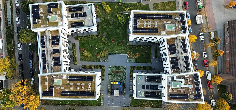 ALVA provides one-stop decentralized energy solutions to residential and commercial property owners and tenants, with a focus on tenant electricity systems. ALVA provides one-stop decentralized energy solutions to residential and commercial property owners and tenants, with a focus on tenant electricity systems.