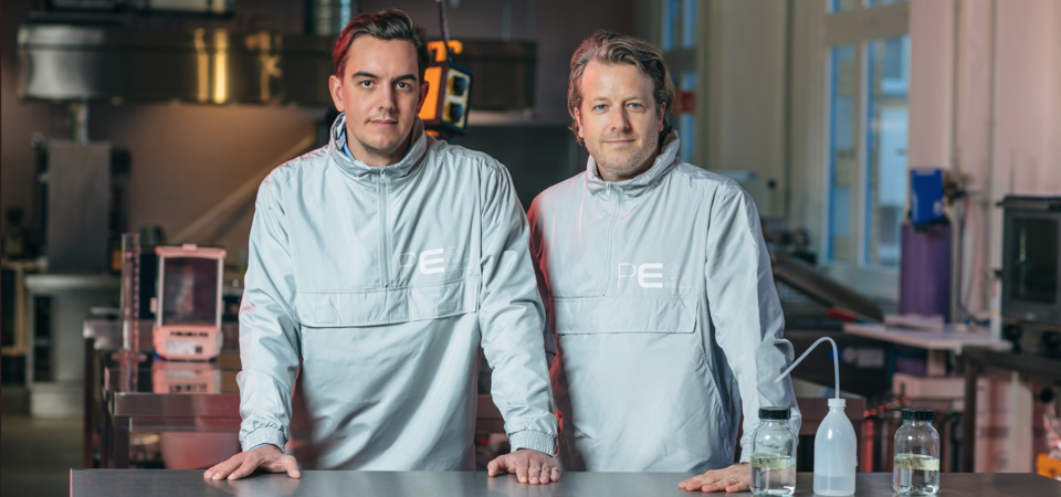 Project Eaden Founders in Lab - David (l) and Jan (r) Project Eaden Founders in Lab - David (l) and Jan (r)